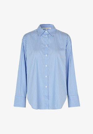 Šviesiai mėlynas marškinis su baltais vertikaliais dryžiais, turintis klasikinį apykaklę, ilgas rankoves ir laisvą siluetą. Textūruotas audinys.