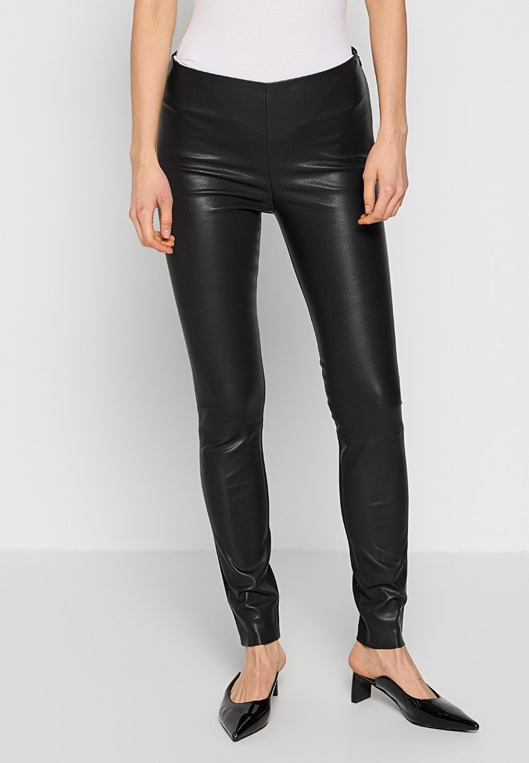 Pantalón de cuero