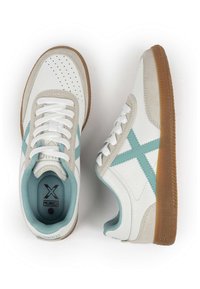 MUNICH RUMBA - Zapatillas - white