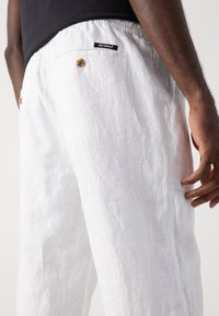 Ecoalf PANTS MAN - Hlače - off white