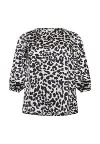 Blůza s leopardím potiskem v černé a bílé barvě, vyrobená z hladkého materiálu, má široký výstřih a tříčtvrteční volánkové rukávy.