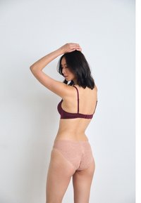 DORINA CLAIRE - Push-up krūšturis - red