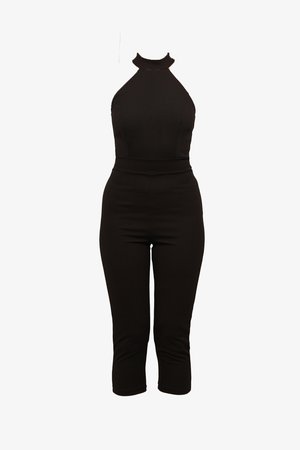 Zwarte jumpsuit met hoge kraag, aangesloten lijfje en cropped pijpen. Gemaakt van rekbaar materiaal met een zachte textuur. Geen zichtbare sluitingen.