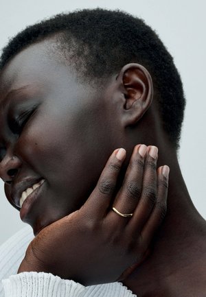 Pandora SHAPED BAND  - Ring - gold plated