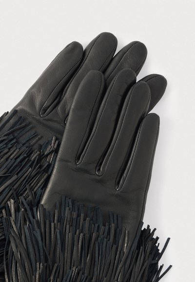 Μαύρα δερμάτινα γάντια με διακοσμητικές φούντες κατά μήκος των μανσετών, με λεία υφή και σχεδιασμό πέντε δαχτύλων για πλήρη κάλυψη των χεριών.