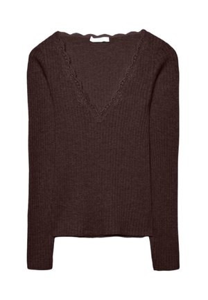 Rjava dolgo rokavna majica z rebrastim vzorcem in V-izrezom, okrašena z nežno čipko in valovitim robom. Mehka tekstura in sproščen kroj.
