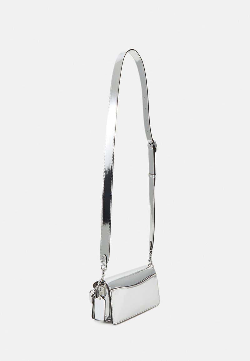 COACH TABBY SHOULDER BAG 20 IN METALLIC - Handbag - silver 