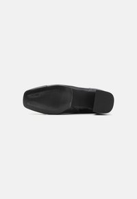 MAX&Co. Vysoká obuv - black