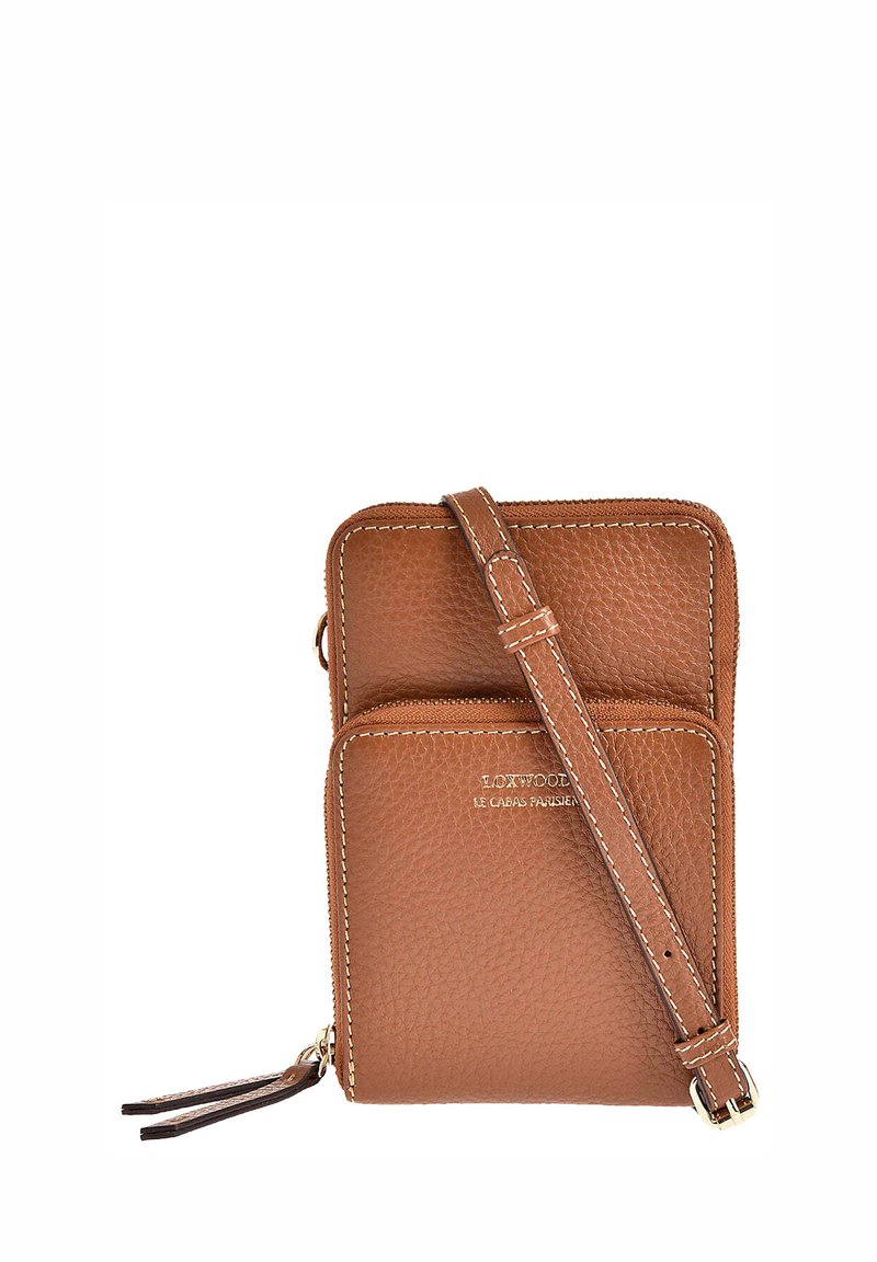 Sac bandoulière en cuir marron avec deux compartiments zippés, surface texturée et une bandoulière amovible. Accents en métal doré.