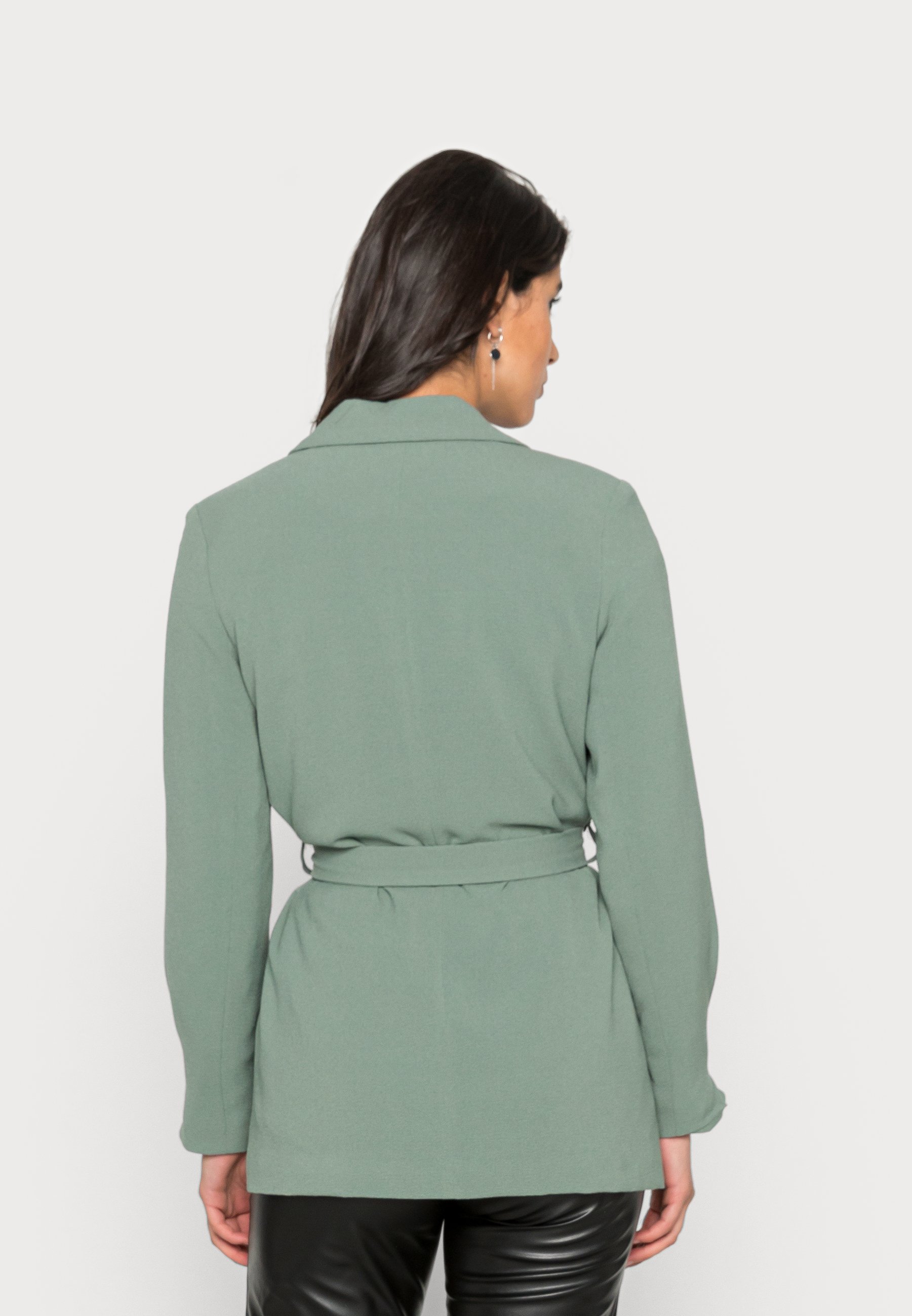 Vero Moda VMHUNTER BELTED - Blazer - laurel wreath/groen - Zalando.nl