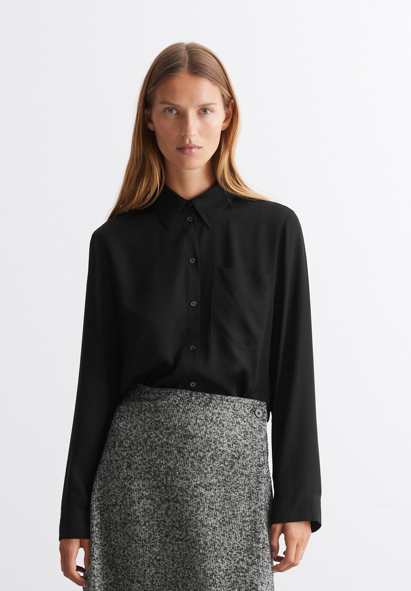 Marc O'Polo REGULAR AUS FLIESSENDEM  - Button-down blouse - black