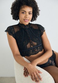 Hunkemöller AMELIA BRALETTE - Formujúca podprsenka - caviar