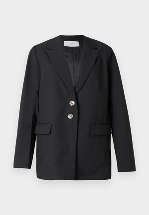 Blazer negro con un diseño estructurado, solapa con muesca, dos bolsillos delanteros y dos botones redondos. Tejido liso con acabado mate.