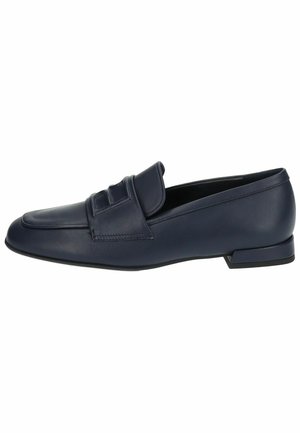 Mocassins en cuir bleu marine avec une texture lisse, un design épuré et des détails accentués sur le dessus. Petit talon et semelle en caoutchouc pour une bonne adhérence.