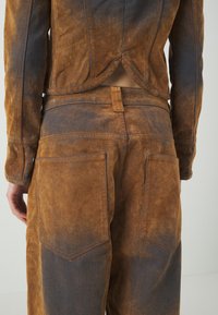 Jaded London BURNOUT JEANS - Široke nogavice - brown