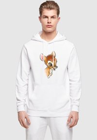 Sudadera blanca con capucha que presenta un gráfico de un ciervo de dibujos animados en el frente. Tiene un bolsillo tipo canguro y puños acanalados.