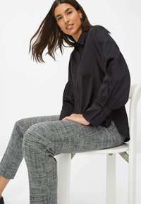 BRAX STYLE VIC - Button-down blouse - black