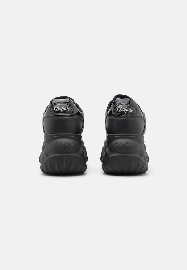 BLADER ONE  - Trainers2