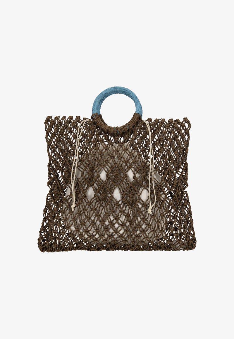 Bolso tejido marrón con diseño de red, con asa de color azul claro y interior crema. Cerrado con dos cordones para asegurar.