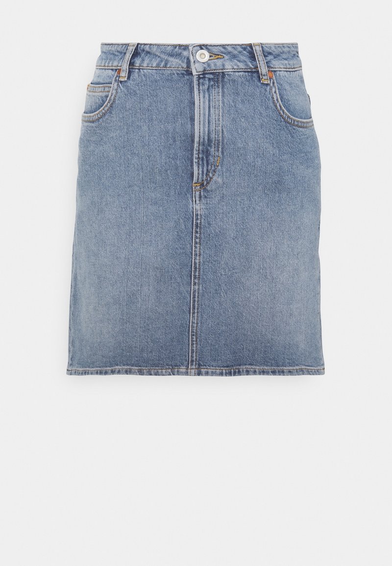 Denimhame vaaleansinisessä värissä, jossa on viisi taskua, etupainike ja suora leikkaus, jossa on lievää haalistumista ja ompeluyksityiskohtia.