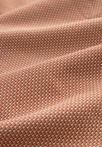 Next TEXTURED TRIMMED SINGLE CUFF - Skjorter - red geometric