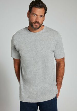 Grijze T-shirt met korte mouwen, gemaakt van zacht materiaal met een ronde halslijn. Beschikt over een reguliere pasvorm en naadloos schouderontwerp.