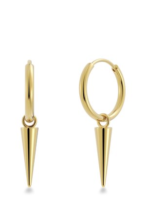 Paire de boucles d’oreilles créoles dorées brillantes, chacune avec un pendentif lisse et allongé en forme de cône suspendu à la créole sur fond blanc.