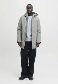 Jack & Jones Žieminis paltas - city skyline