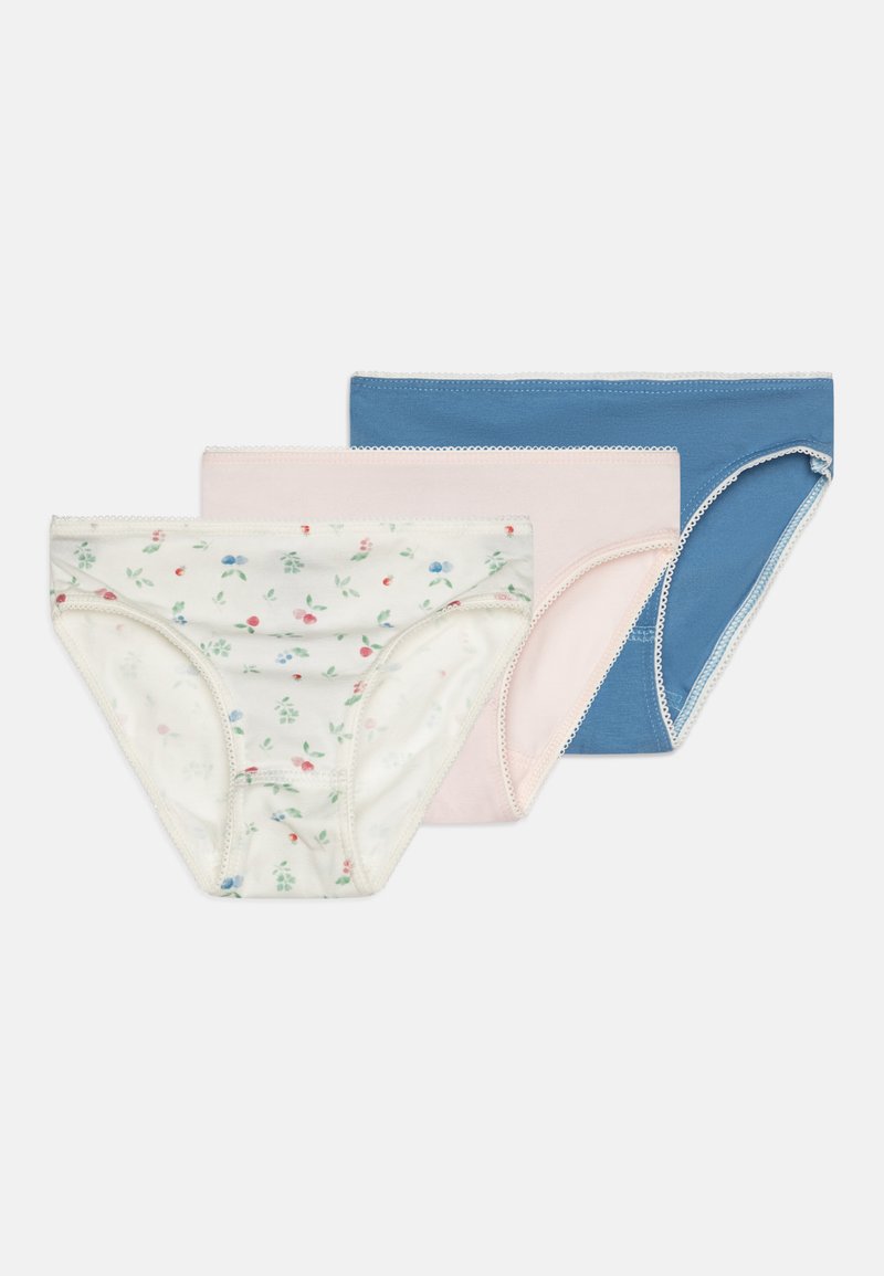 Tre par kvinnors underkläder: ett blommigt mönster på krämfärgad bakgrund, ett i enhetlig rosa och ett i enhetlig blå, alla med elastiska midjeband och kantade kanter.