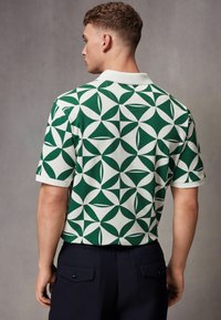 Next CUBAN COLLAR PATTERN-REGULAR FIT - Pikeepaita - green