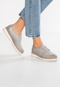 Pier One Snörskor - grey