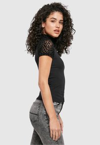 Urban Classics LADIES FLOCK LACE TURTLENECK TEE - T-shirts med print - black