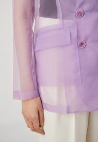 Thumbnail Image 6