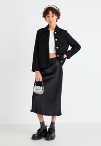 ONLY ONLSABRINA BOUCLE SHACKET - Jachetă de vară - black