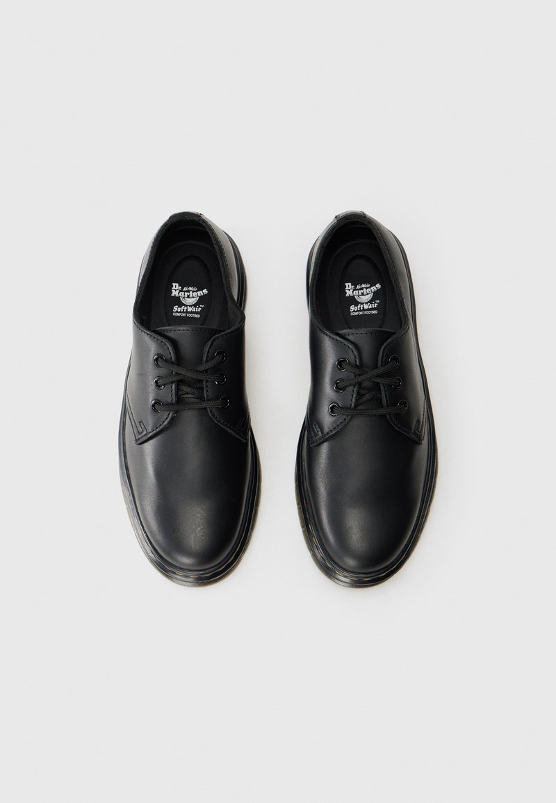 ZAPATOS BROOKLINE LO DE PIEL en Negro | Dr. Martens ZAPATOS BROOKLINE LO DE PIEL en Negro | Dr. Martens