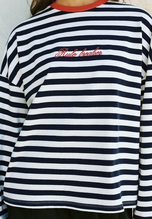 PULL&BEAR, OVERSIZE STRIPED SLOGAN T-SHIRT - Langarmshirt - white