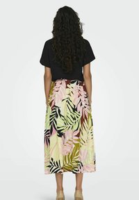 ONLY JUPE - Falda acampanada - tropical peach