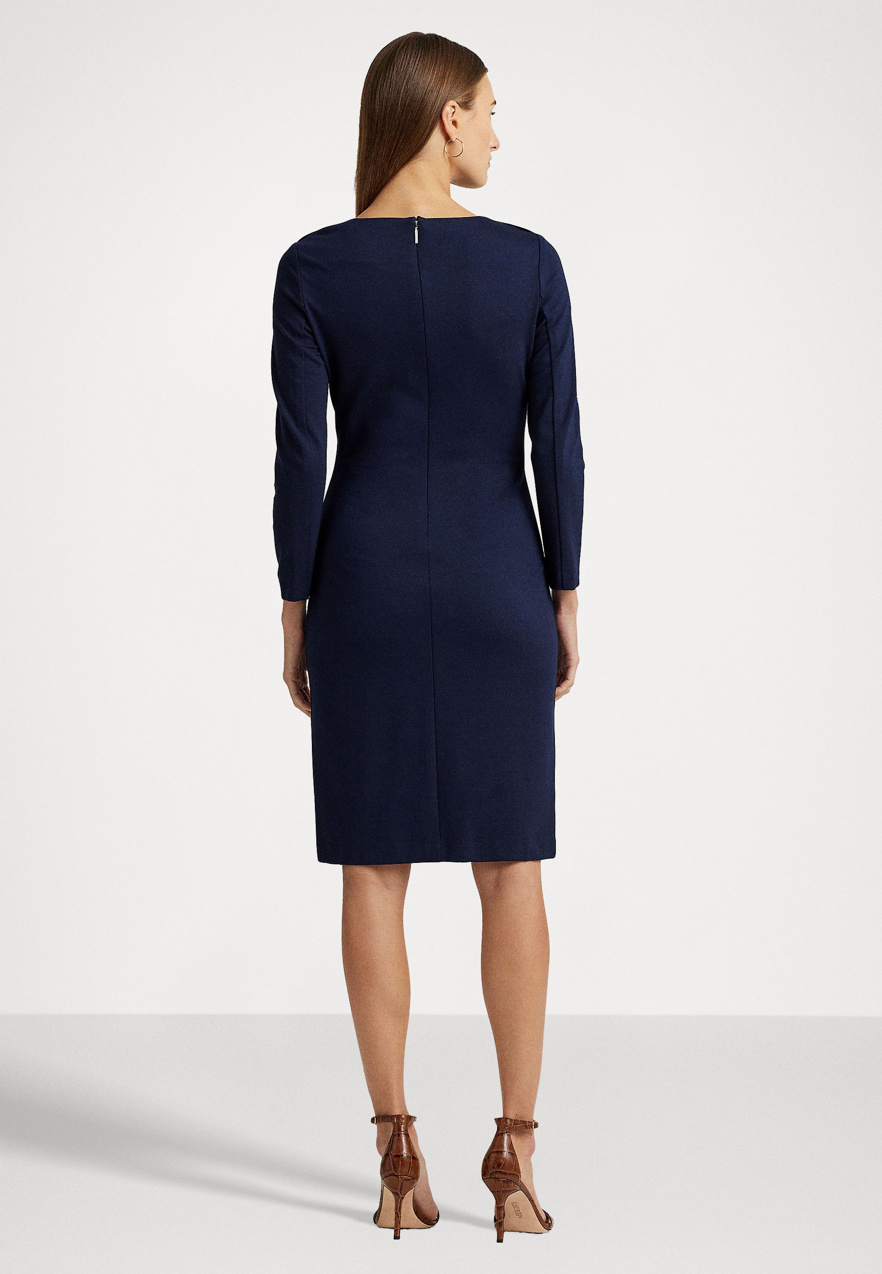 9fd7cabb866844f189207c0c8ed916