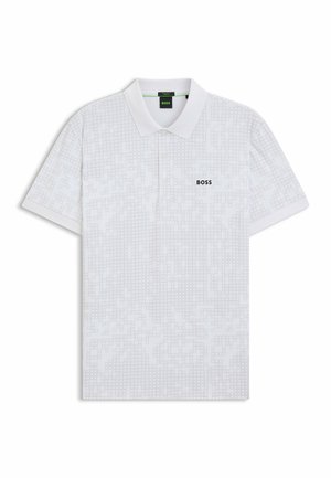 Witte poloshirt met een subtiel geometrisch patroon, korte mouwen en een klassieke kraag. Voorzien van een zwart "BOSS"-logo op de borst.