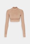 CROPPED SEAMLESS LONG SLEEVE TOP WITH 1/4 ZIP AND RACER BACK - Top dugih rukava - dark brown
