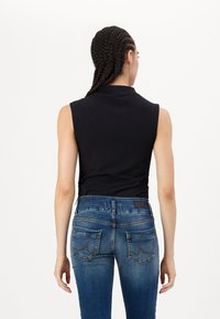 GAP MOD FUNNEL - Felső - black