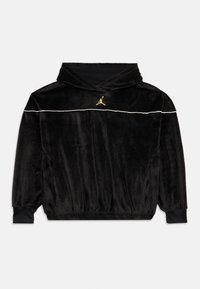 Czarna welurowa bluza z kapturem z złotym logo Jumpman umieszczonym na środku poniżej dekoltu oraz białym obszyciem wzdłuż klatki piersiowej i rękawów.