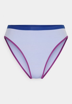 Sloggi, Bikinialaosa - riviera