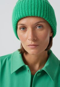 someday. BEKY SOFT - Muts - green apple