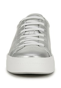 Silver leather sneaker with white rubber sole, featuring flat white laces and a smooth texture. Rounded toe and clean design.