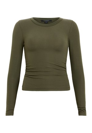 Langærmet top i olivengrøn, lavet af ribbet materiale. Har en rund halsudskæring og en tætsiddende silhuet med let rynkning i siderne.
