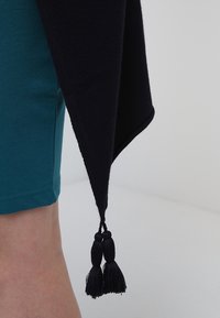 comma Cape - dark blue