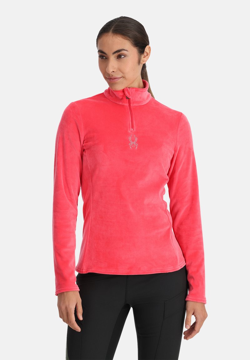 Fleece pullover in felroze met een kwart-rits kraag, voorzien van een soepele textuur en een klein, decoratief spinnenlogo aan de voorkant.