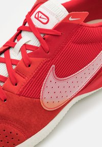 Nike Performance STREETGATO - Sapatilha de treino - rot/weiss