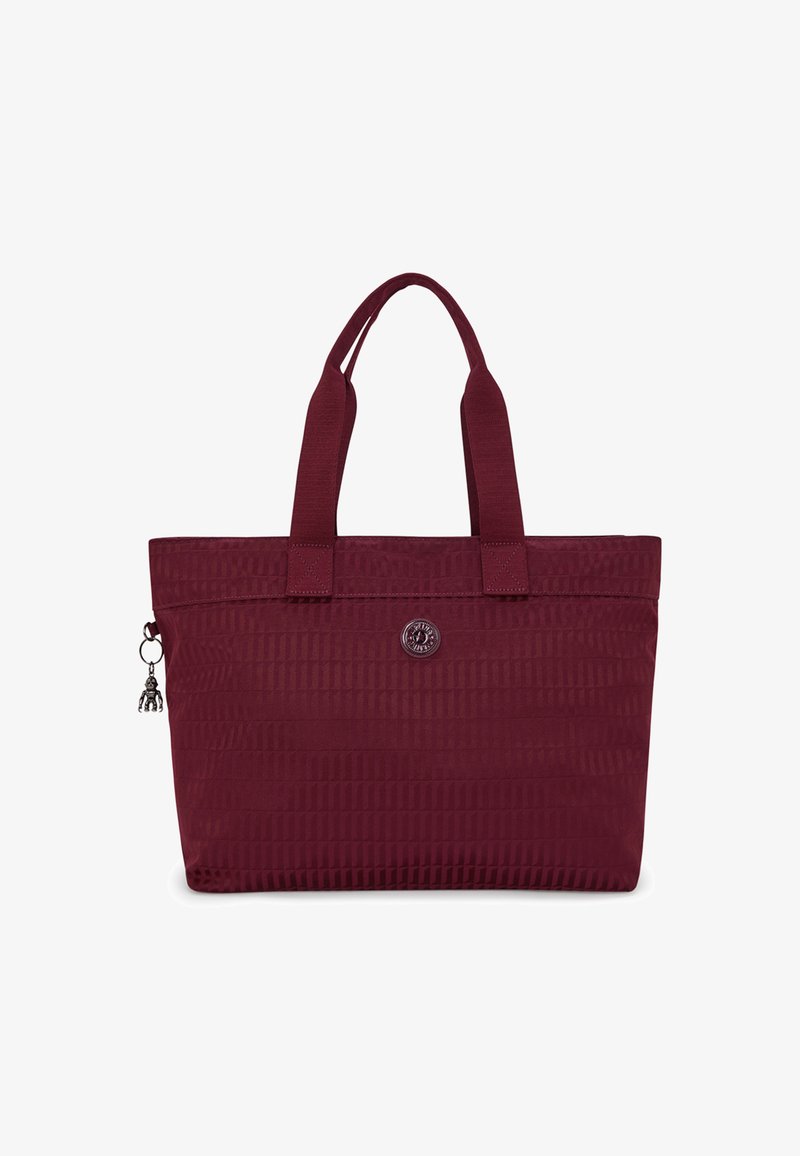 Bordowa torba na ramię o teksturowanej powierzchni, z podwójnymi tkaninowymi uchwytami, prostokątnym kształcie, metalowym logotypem marki oraz zawieszką na suwaku.